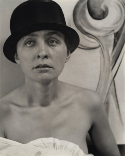  作： Alfred Stieglitz