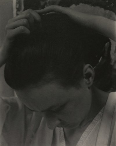 ジョージア・オキーフ、191921。 作： Alfred Stieglitz