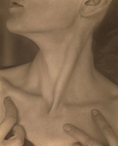 ジョージア・オキーフ — 首 作： Alfred Stieglitz
