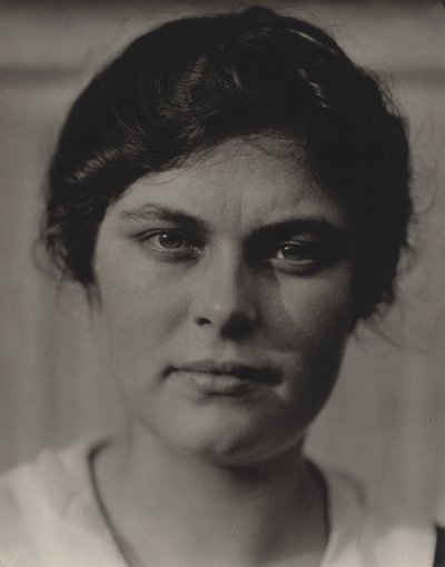  作： Alfred Stieglitz