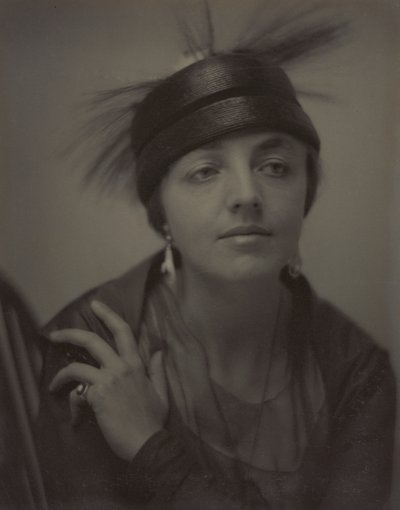  作： Alfred Stieglitz