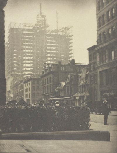 オールド アンド ニューヨーク、1910 年。 作： Alfred Stieglitz
