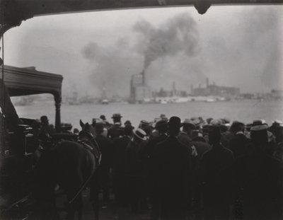 フェリー船の上で 作： Alfred Stieglitz
