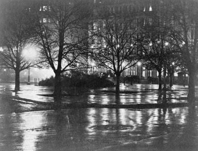 反射、夜、ニューヨーク、1898年頃（グラビア） 作： Alfred Stieglitz