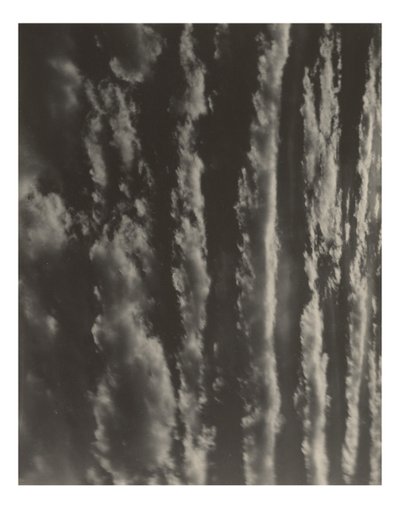 空の歌 作： Alfred Stieglitz