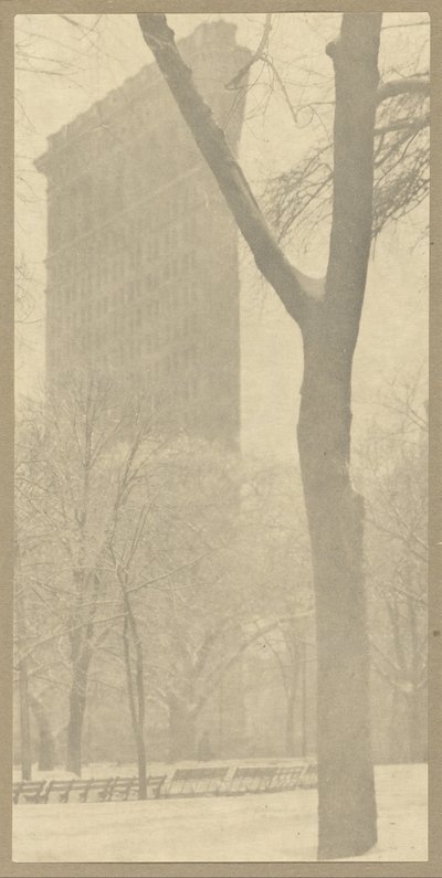 フラットアイアンビルディング 作： Alfred Stieglitz