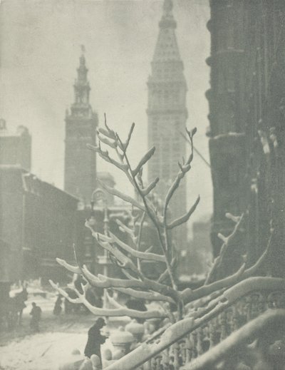 2 つの塔、ニューヨーク、1911 年。 作： Alfred Stieglitz