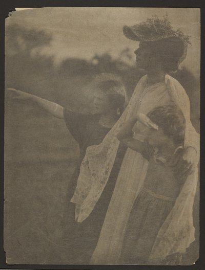 [女と2人の子供] 作： Alice Boughton