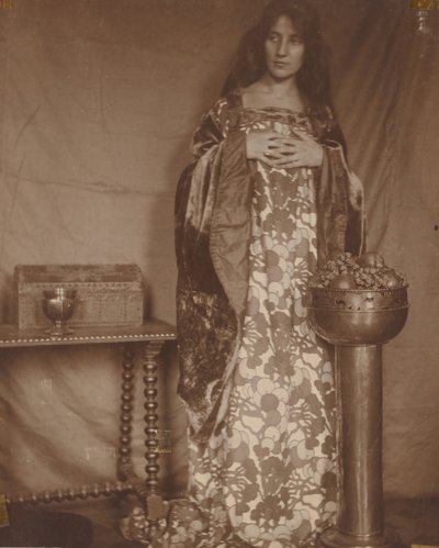 アリス デュードンヌ チェイスの肖像、カリフォルニア州。 1906年。 作： Alice Gerson Chase