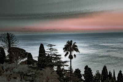 タオルミーナの夕日、2019年（手描きのリペイント写真） 作： Alice Gur-Arie
