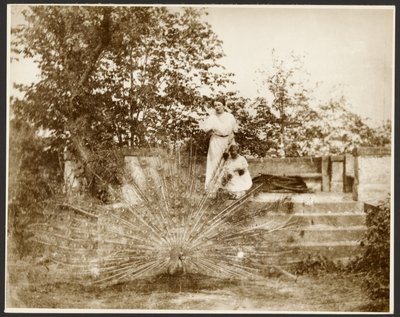 [ボヘミア、ズビローの公園でマリー・ムチョヴァー夫人と娘のヤロスラーヴァ]。 作： Alphonse Maria Mucha