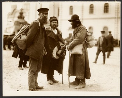 [絵画『ロシアにおける農奴制の廃止』（1914年）に使用されたロシア研修旅行の写真（『スラヴの叙事詩』（モスクワ）より）。 作： Alphonse Maria Mucha