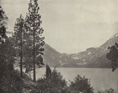 タホ湖のエメラルド・ベイ（モノクロ写真 作： American Photographer (after)