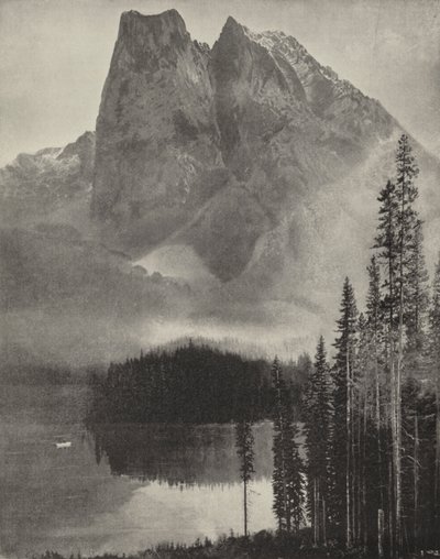 セルカーク山脈のエメラルド湖（モノクロ写真 作： American Photographer (after)