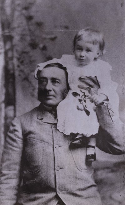 フランクリン・D・ルーズベルト（アメリカの政治家、第32代アメリカ大統領）の幼少期と父親の写真 作： American Photographer (after)