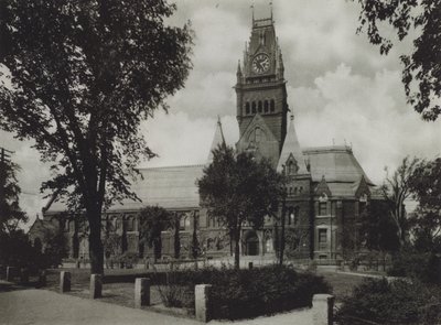 ハーバード大学メモリアルホール（白黒写真 作： American Photographer (after)