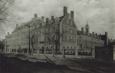 ハーバード大学スミス・ホールズ（モノクロ写真 作： American Photographer (after)