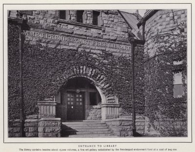 ニューヨーク州ジェームスタウン図書館の入り口（モノクロ写真 作： American Photographer (after)