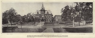 マサチューセッツ州スプリングフィールドの市立図書館の建物群（モノクロ写真 作： American Photographer (after)