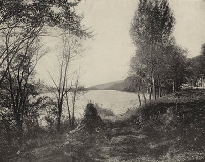ニュージャージー州ミルフォードのデラウェア川（モノクロ写真 作： American Photographer (after)
