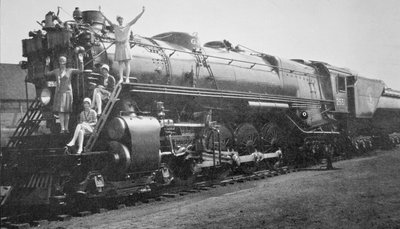 ボールドウィン社製の4-8-4クラスのS-1機関車で、グレート・ノーザン鉄道の「エンパイア・ビルダー」列車用に製造された。 作： American Photographer