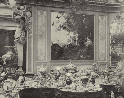 磁器ポーチの床の間 作： American Photographer