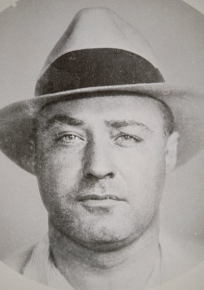 ジョージ・R・"マシンガン"・ケリー、1930年頃（B/W写真 作： American Photographer