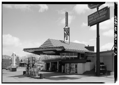 ミネソタ州クロケット、リンホルムオイル社のサービスステーション（モノクロ写真 作： American Photographer
