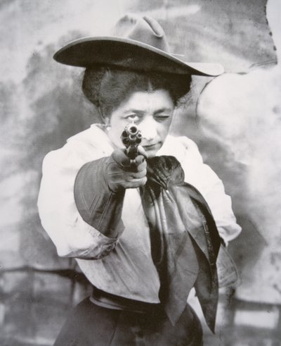 メイ・リリー（モノクロ写真 作： American Photographer