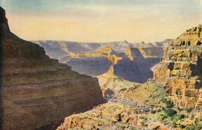 グランドキャニオン国立公園、ハーミット・トレイルにて（カラー写真） 作： American Photographer
