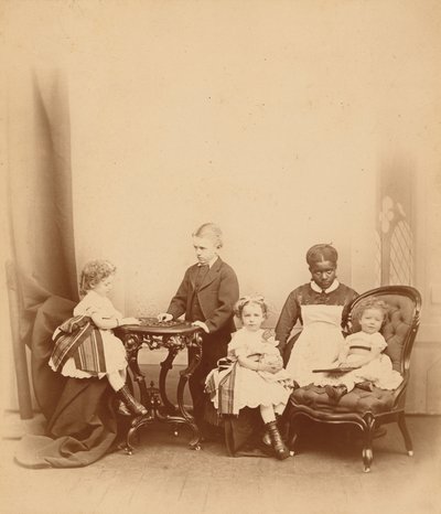 女性と4人の子供の肖像,1860年代（写真） 作： American Photographer