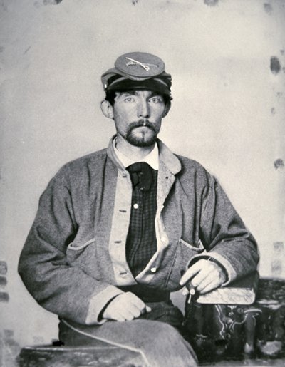 南部連合軍兵士ジョン・ローソン・レン一等兵（モノクロ写真 作： American Photographer