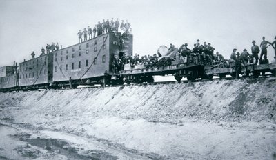鉄道建設作業員 作： American Photographer