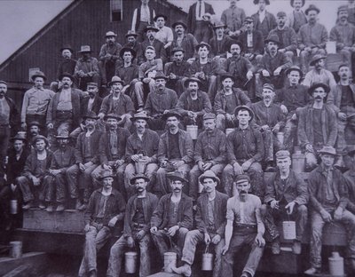 製材所の従業員 作： American Photographer
