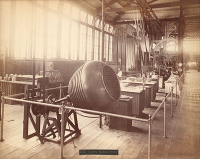 Stephen F. Whitman & Sons社がフィラデルフィアで開催された100周年記念博覧会のMachinery Hallに出展しました。 作： American Photographer