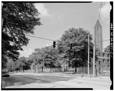 テックウッド・ホームズ、ビルNo.6、465 Techwood Drive & 119-125 Hunnicutt Street, Atlanta, Fulton County, GA 作： American Photographer