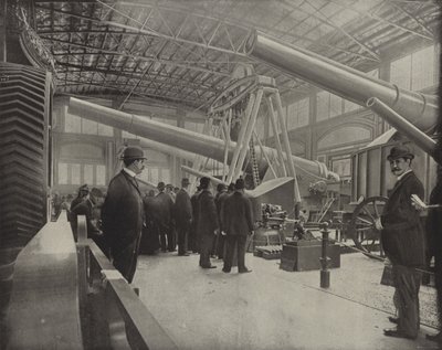 クルップガン展示 作： American Photographer