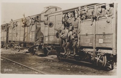1917〜19年、フランスの米海兵隊が野営地へ 作： American Photographer