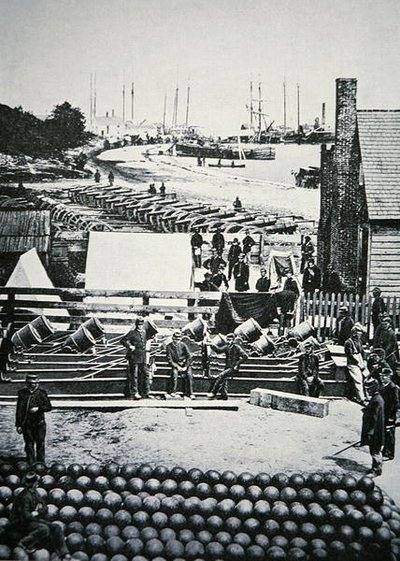バージニア州シティポイントの北軍弾薬庫 作： American Photographer