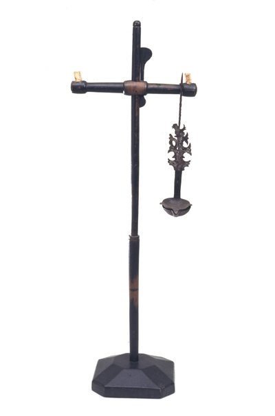 キャンドルスタンド、c。 1710-1730（カエデ） 作： American School