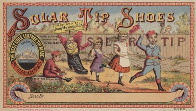 靴の中で赤ちゃんを引っ張る子供たち 作： American School