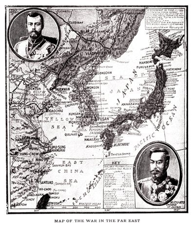 日露戦争（1904-1905）時のロシア東部、朝鮮半島、日本の地図。メダルにはロシア皇帝ニコライ2世（1868-1918）と日本の明治天皇（1852-1912）。図版、『ロシアと日本、日露戦争全史』所収。 作： American School