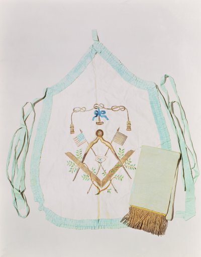 フリーメーソンのエプロンとサッシ、1770-1800（シルク＆金属糸） 作： American School