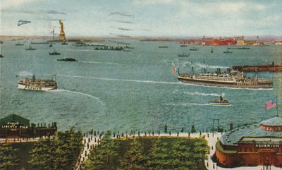 バッテリーからのニューヨーク港、自由の女神とエリス島、1910年頃 作： American School