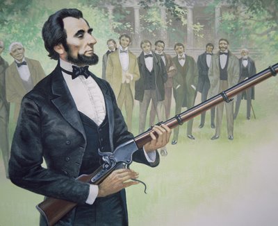 1863年8月、スペンサー7連発ライフルを試射するエイブラハム・リンカーン大統領（カラーリトグラフ 作： American School