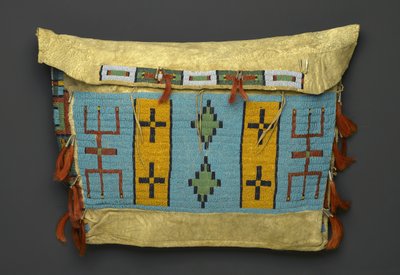 平野地方のティピバッグ、1860年〜1900年頃（毛、ビーズ、金属、馬の毛） 作： American School