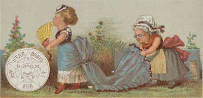 ドレスの列車を保持している女性 作： American School