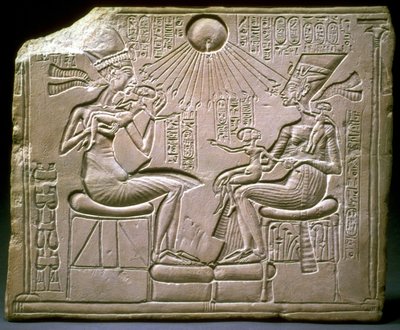 王室：アヘナテン、ネフェルティティとその子供たち、紀元前1350年頃 作： Ancient Egypt