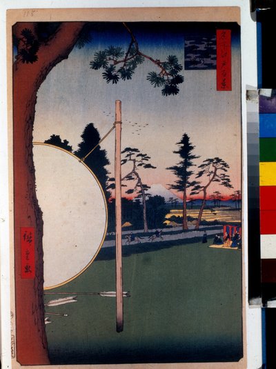 日本語版画: 高田 (東京、日本) の競馬場。 名所江戸百景シリーズ。 （名所江戸百景 高田競馬場）。 歌川広重 (1797-1858) の作品、木版 (39x26 cm) 作： Ando or Utagawa Hiroshige