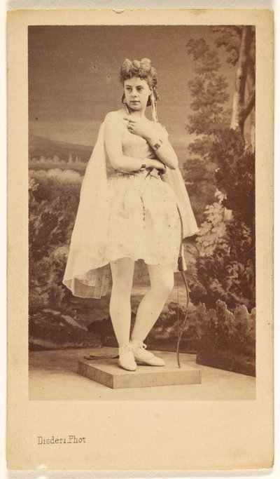 フィオクレ・ネメア 作： Andre Adolphe Eugene Disderi